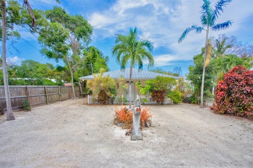 Welcome to your oasis in Key Largo! Tucked away at the end of a - Beach Home for sale in Key Largo, Florida on Beachhouse.com