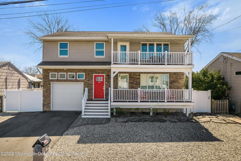 Very well maintained raised ranch in quiet waterfront community - Beach Home for sale in Toms River, New Jersey on Beachhouse.com