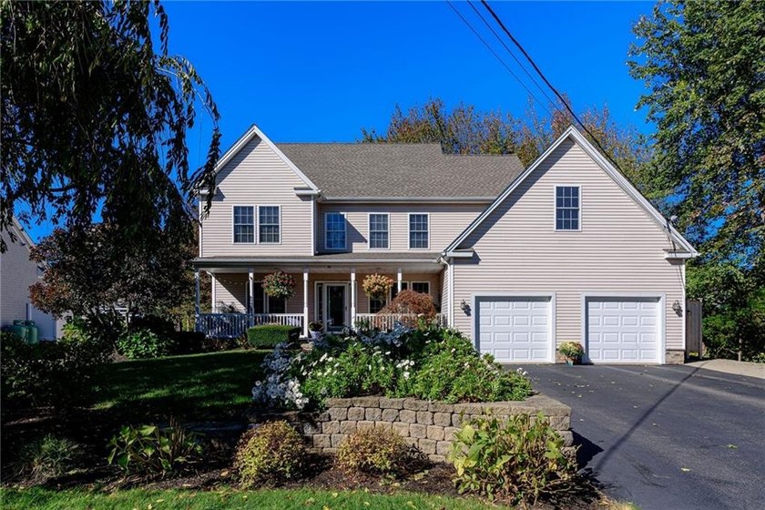 Welcome to 30 Clifford Drive - a beautifully maintained home - Beach Home for sale in Westerly, Rhode Island on Beachhouse.com