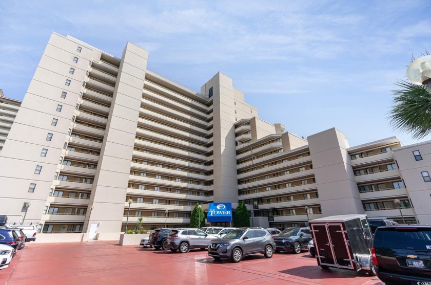 This beautifully updated 2-bedroom, 2-bath condo is perfectly - Beach Condo for sale in Myrtle Beach, South Carolina on Beachhouse.com