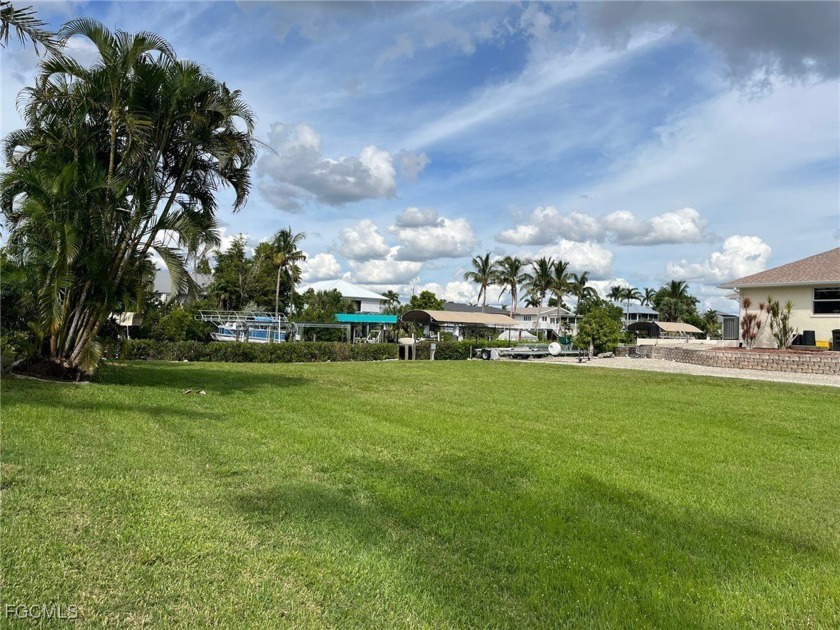 Waterfront Paradise Awaits in Serenity Cove, Bokeelia! This rare - Beach Lot for sale in Bokeelia, Florida on Beachhouse.com