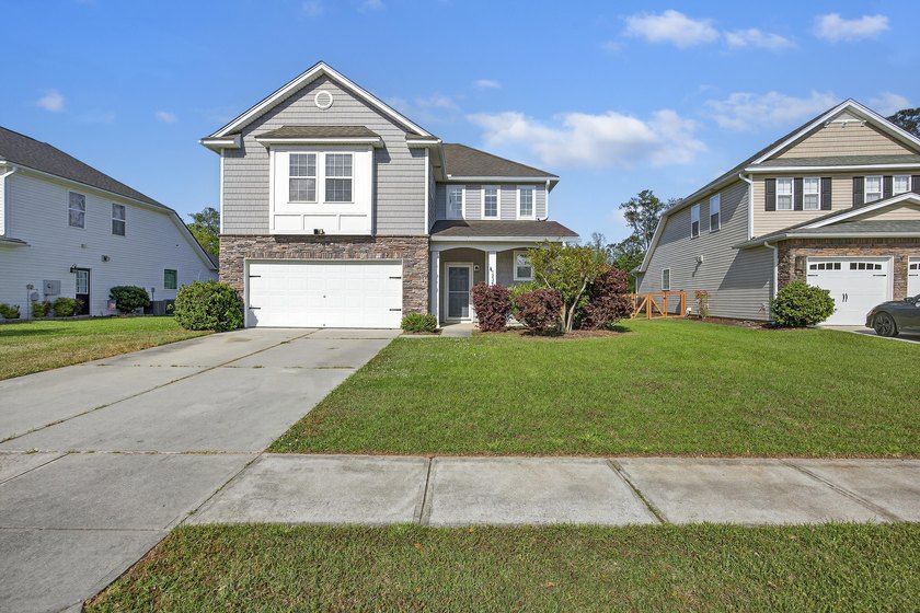 Discover your move-in ready 3BR, 2.5BA, pond view home in - Beach Home for sale in Hanahan, South Carolina on Beachhouse.com