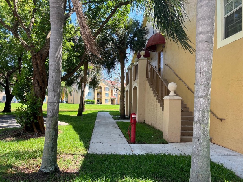 Second floor corner unit with private entrance. Vaulted ceiling - Beach Condo for sale in West Palm Beach, Florida on Beachhouse.com