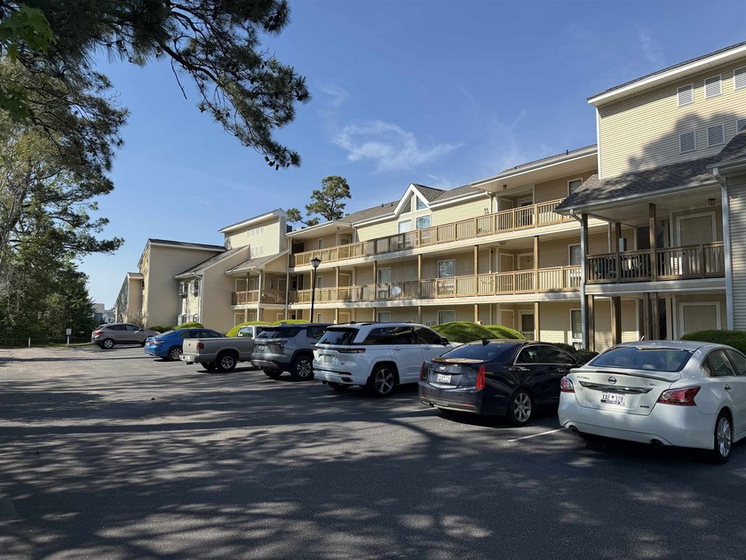 Welcome to 1025 Plantation Dr Unit 2733 in Little River -- a - Beach Condo for sale in Little River, South Carolina on Beachhouse.com