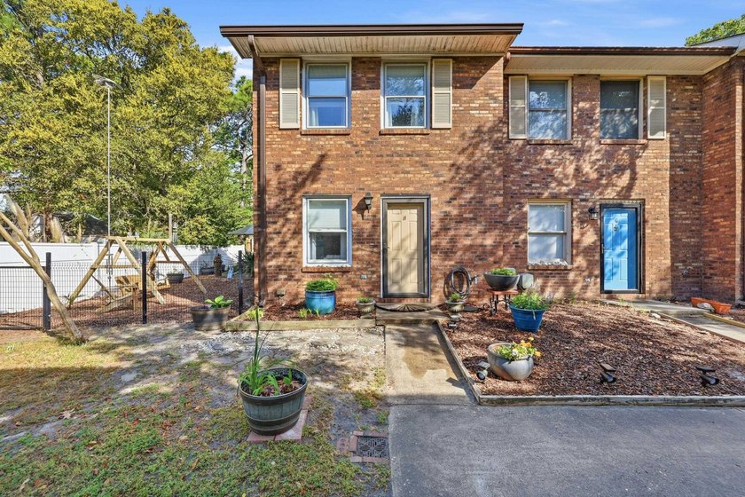 Located in the heart of North Myrtle Beach, this 2 bedroom, 2 - Beach Townhome/Townhouse for sale in North Myrtle Beach, South Carolina on Beachhouse.com