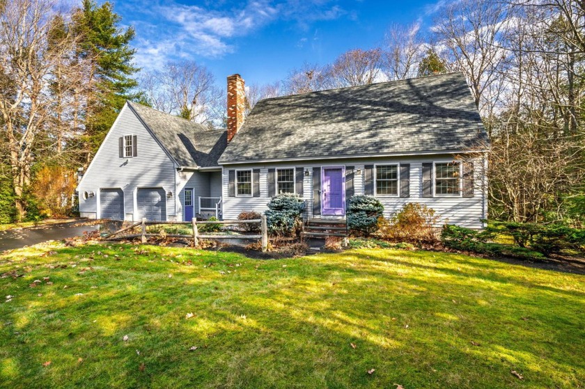 Come one, come all to this lovely expanded 3-bedroom, 2 - Beach Home for sale in Saco, Maine on Beachhouse.com