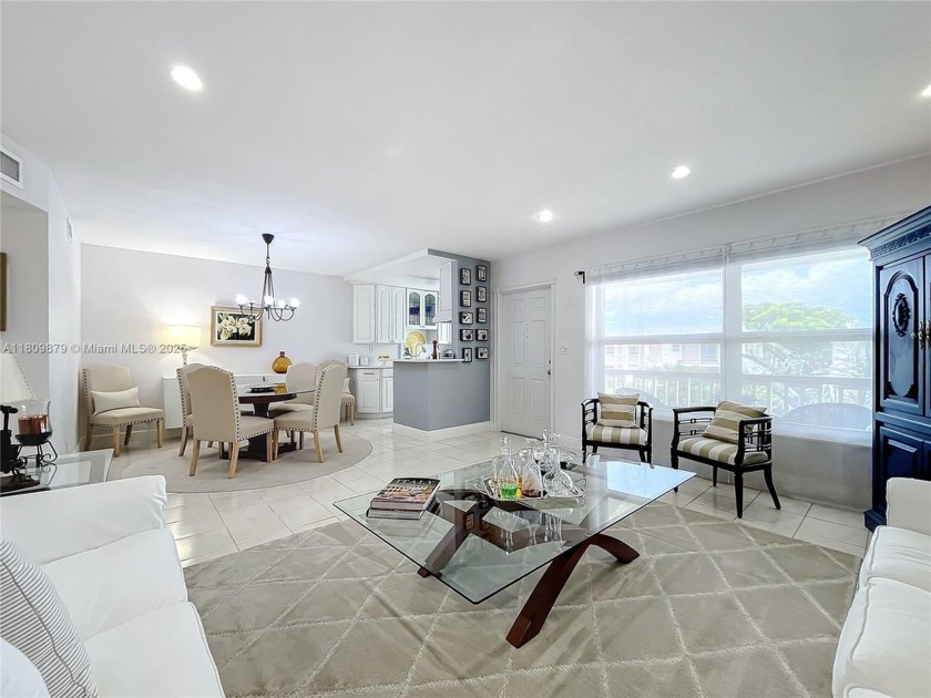 Exquisitely maintained waterfront 2 bed/1 bath Co-op for retired - Beach Other for sale in Pompano Beach, Florida on Beachhouse.com