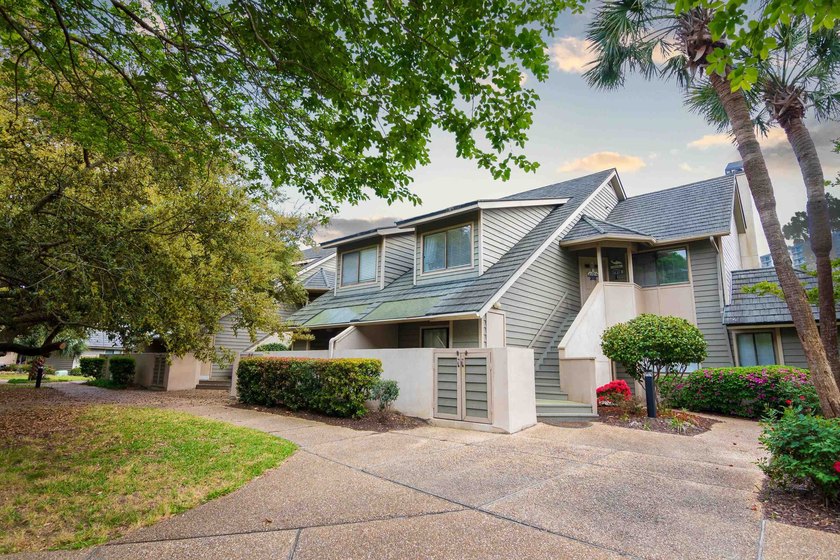 On the Lake with Extra patio space!!  You don't want to miss - Beach Condo for sale in Myrtle Beach, South Carolina on Beachhouse.com