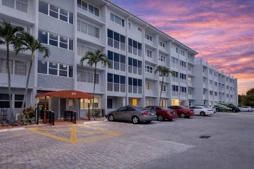 Welcome to this beautifully maintained 2-bedroom, 1-bath condo - Beach Condo for sale in Hallandale Beach, Florida on Beachhouse.com
