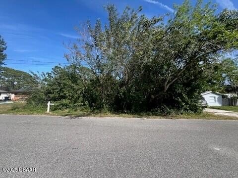 Ideal Lot - Prime Location, No HOA! Here's your opportunity to - Beach Lot for sale in Daytona Beach, Florida on Beachhouse.com