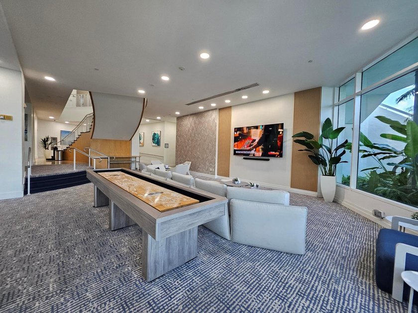 Own a slice of Florida's waterfront at a fantastic price! This - Beach Condo for sale in Fort Lauderdale, Florida on Beachhouse.com