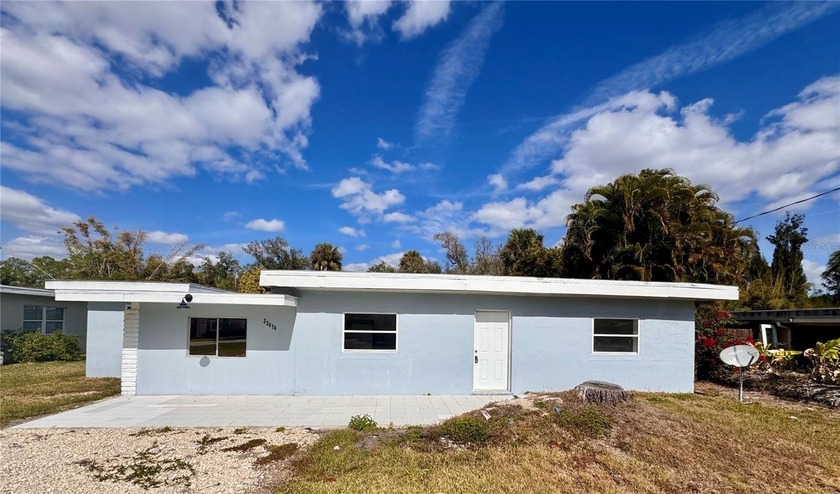 Completely remodeled with new floors, fresh drywall throughout - Beach Home for sale in Punta Gorda, Florida on Beachhouse.com