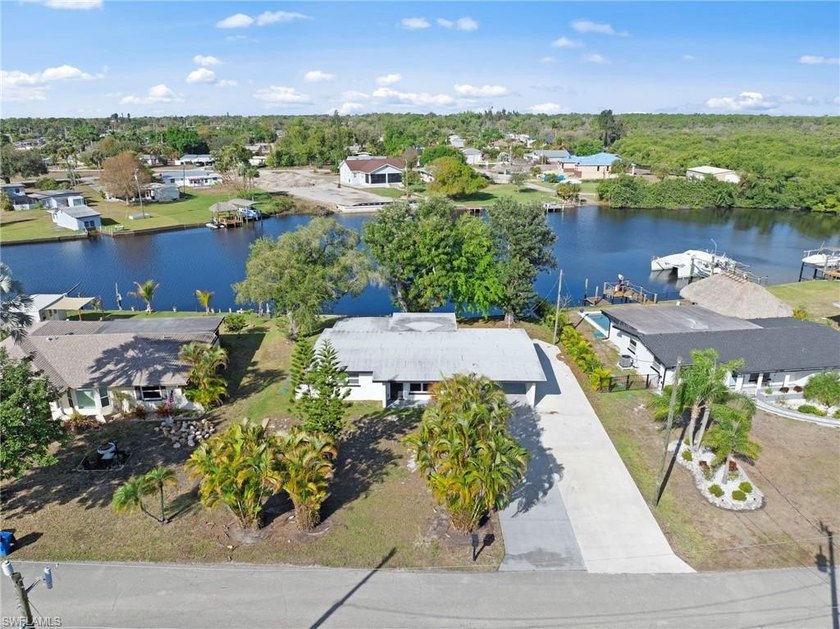 Enjoy the best of Southwest Florida living in this charming - Beach Home for sale in North Fort Myers, Florida on Beachhouse.com