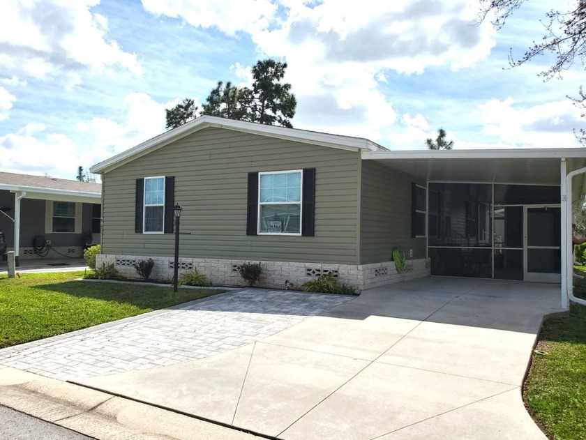 THIS HOME IS ON LEASED LAND WITH A MONTHLY LOT OF $425 AND THAT - Beach Home for sale in Homosassa, Florida on Beachhouse.com