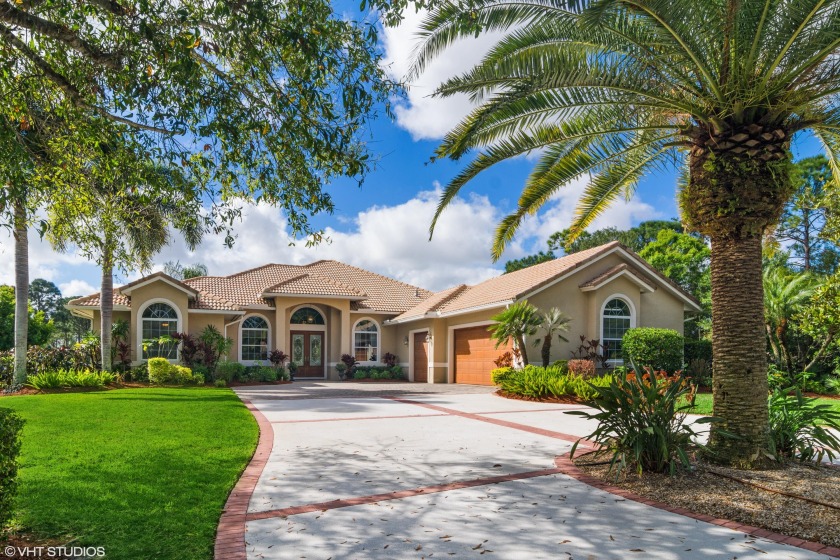 CHECK OUT THIS AMAZING LAKE  VIEW POOL HOME OFFERING THREE - Beach Home for sale in Port Saint Lucie, Florida on Beachhouse.com