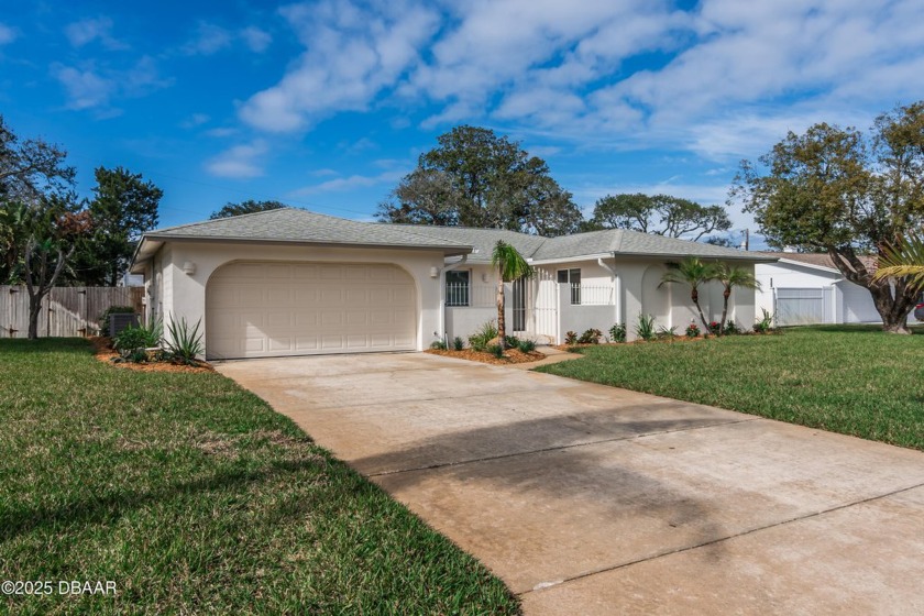 Charming 3BR/2BA Pool Home-Comfort & Style Combined. Nestled on - Beach Home for sale in Ormond Beach, Florida on Beachhouse.com
