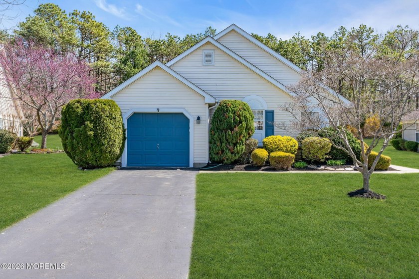 Location is key! A wonderful opportunity to create your ideal - Beach Home for sale in Toms River, New Jersey on Beachhouse.com