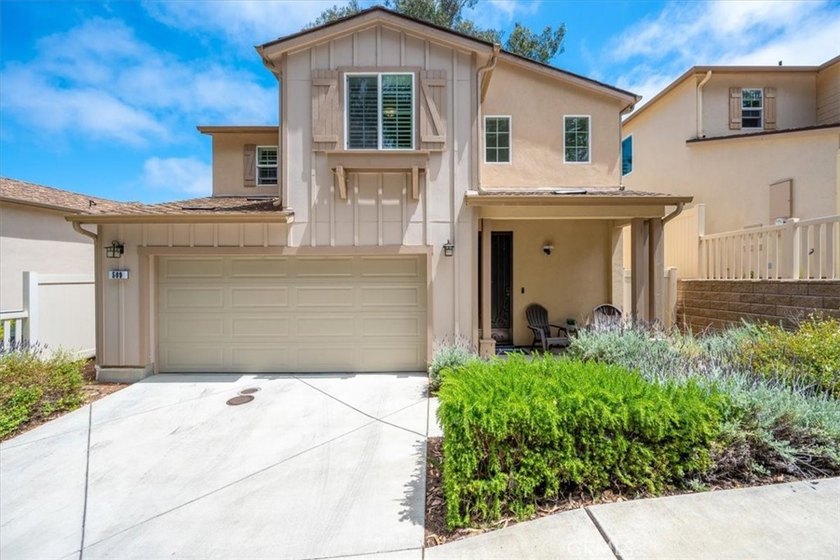 Welcome to your Morro Bay retreat in the desirable Black Hill - Beach Home for sale in Morro Bay, California on Beachhouse.com