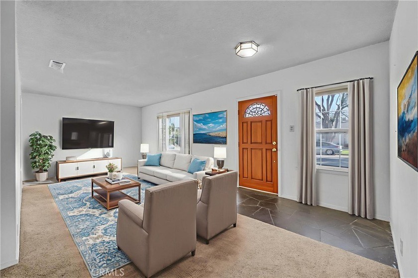 This Lakewood Village property offers amazing potential! 4741 - Beach Home for sale in Long Beach, California on Beachhouse.com