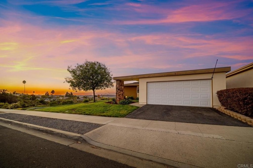 WOW! VIEWS LOCATION AND DESIGN!!  STUNNING STAND-ALONE INTERIOR - Beach Home for sale in Oceanside, California on Beachhouse.com