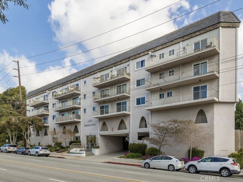 Very nice condo in the heart of Redondo Beach. Remodeled a few - Beach Condo for sale in Redondo Beach, California on Beachhouse.com