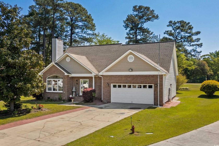 Don't Miss This Spacious Home with Pond and Golf Course Views! - Beach Home for sale in Longs, South Carolina on Beachhouse.com