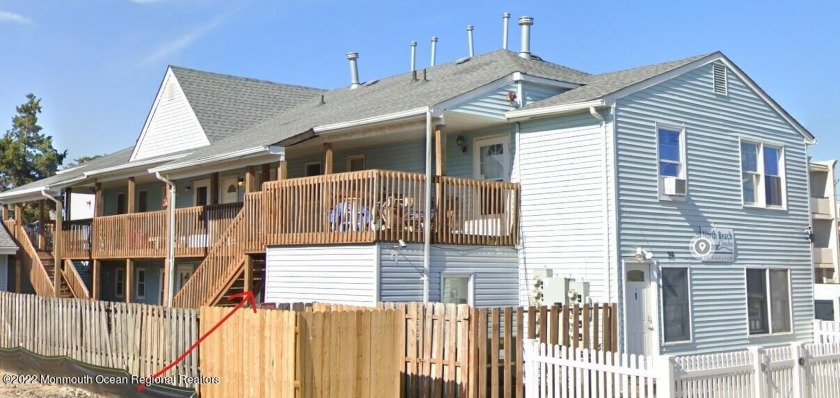 Live by the beach in this cozy 2 bedroom, 1 bath first floor - Beach Condo for sale in Seaside Heights, New Jersey on Beachhouse.com