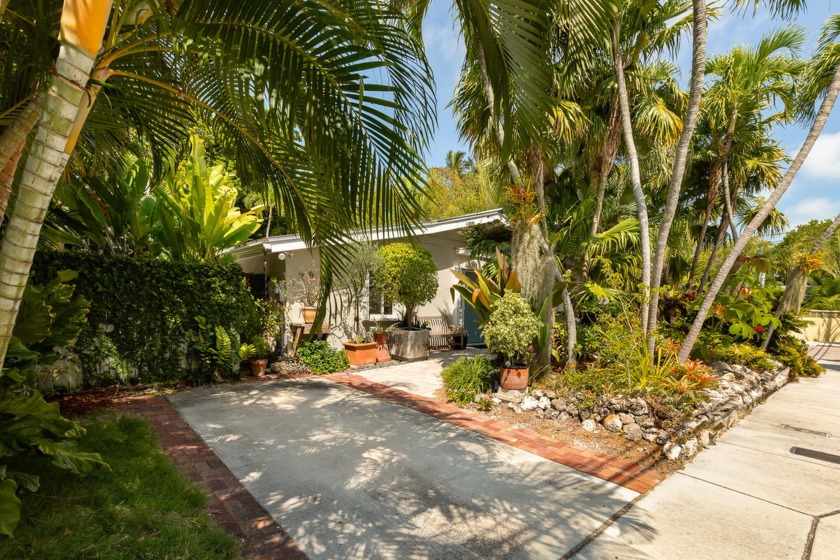 Visualize yourself at this peaceful residence, situated on a - Beach Home for sale in Key West, Florida on Beachhouse.com