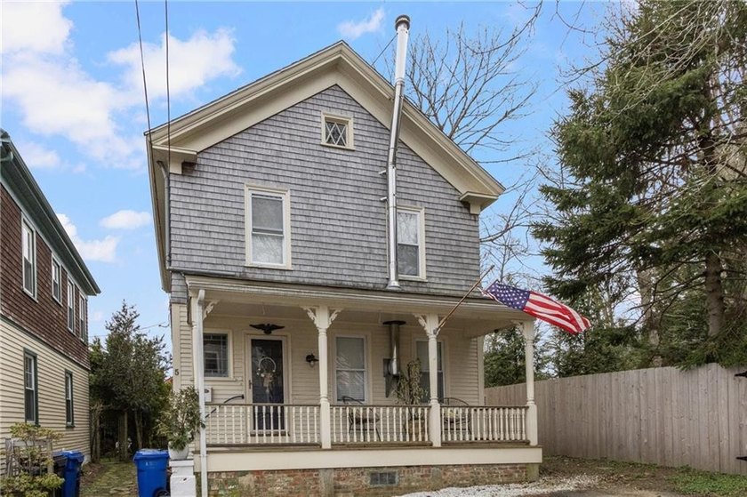 Welcome to 5 Conrad, a charming 4-bedroom, 1.5-bath cottage - Beach Home for sale in Newport, Rhode Island on Beachhouse.com
