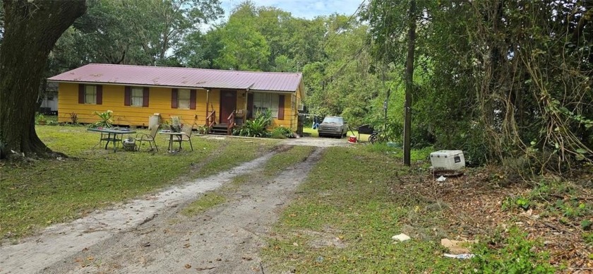 This single-family residence sits on a 100'x200' spacious lot - Beach Home for sale in Fernandina Beach, Florida on Beachhouse.com