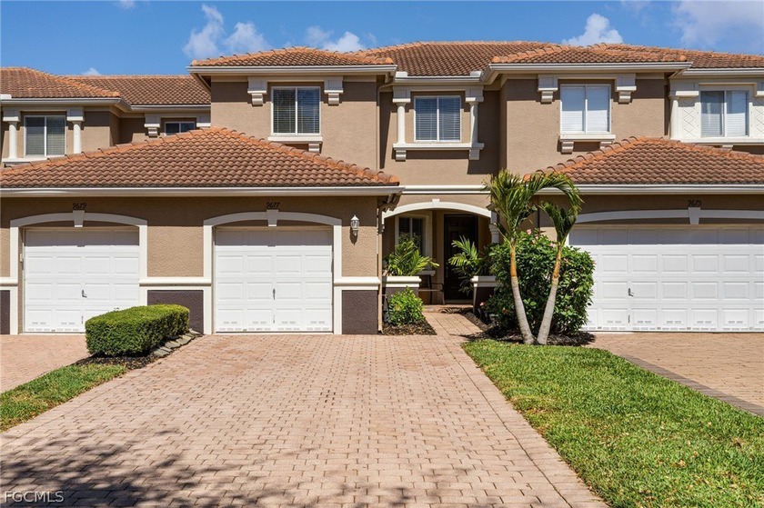 Welcome to 9677 Roundstone Circle in Timberwalk - a spacious - Beach Townhome/Townhouse for sale in Fort Myers, Florida on Beachhouse.com