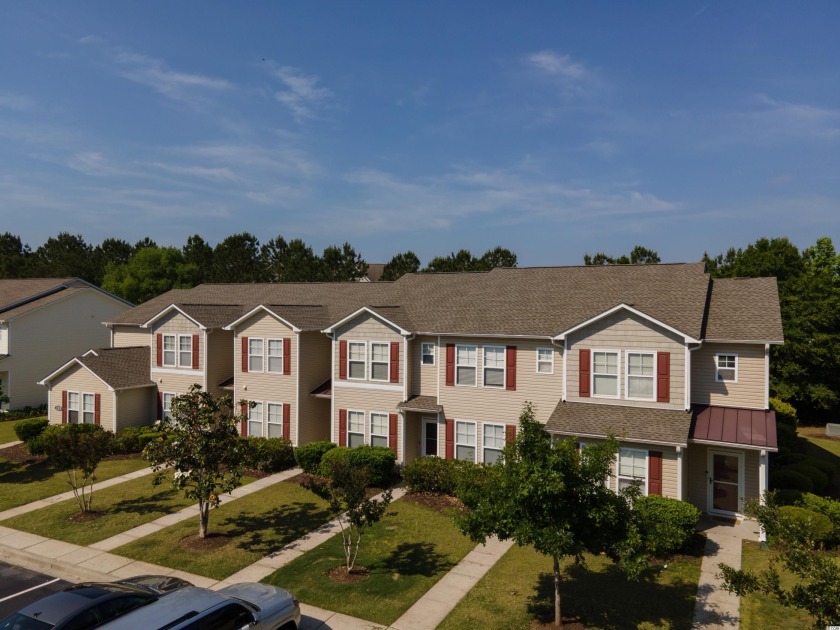 Come check out the only move in ready 2 Bed 2.5 Bath Townhouse - Beach Townhome/Townhouse for sale in Myrtle Beach, South Carolina on Beachhouse.com