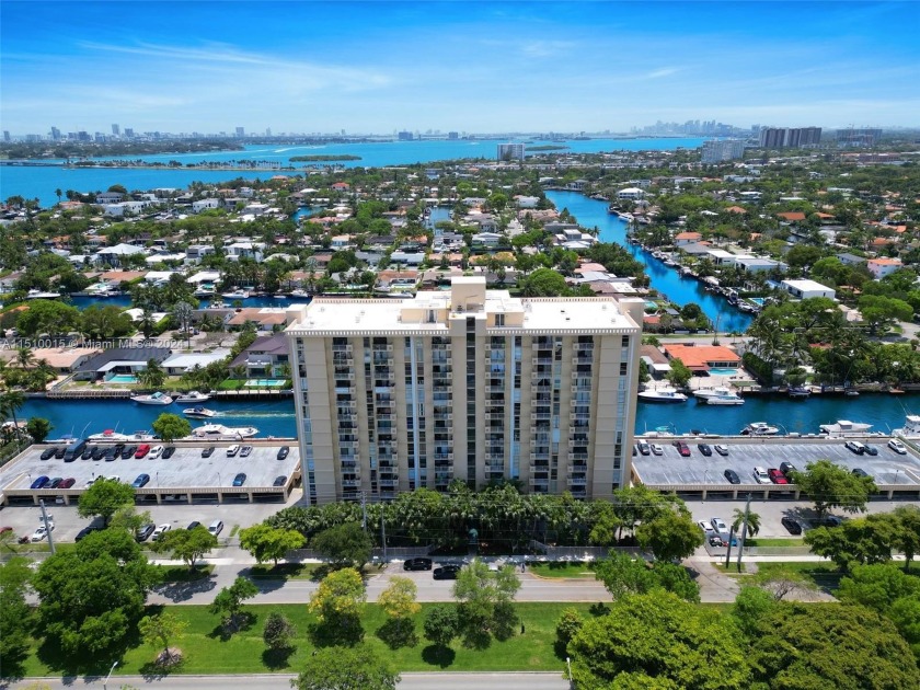 The best of waterfront living at Vecino del Mar! This bright - Beach Condo for sale in North Miami, Florida on Beachhouse.com