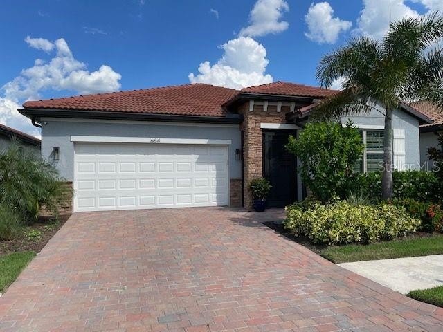 This stunning lake-front property is located in Nokomis,Florida - Beach Home for sale in Nokomis, Florida on Beachhouse.com