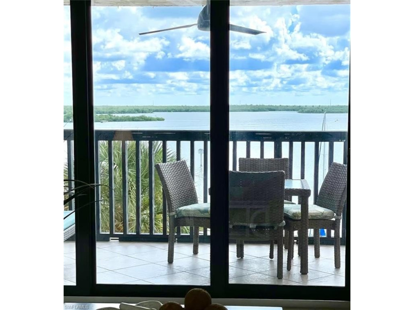 Beautiful one Bedroom Condo at Riverside. Great rental history - Beach Condo for sale in Marco Island, Florida on Beachhouse.com