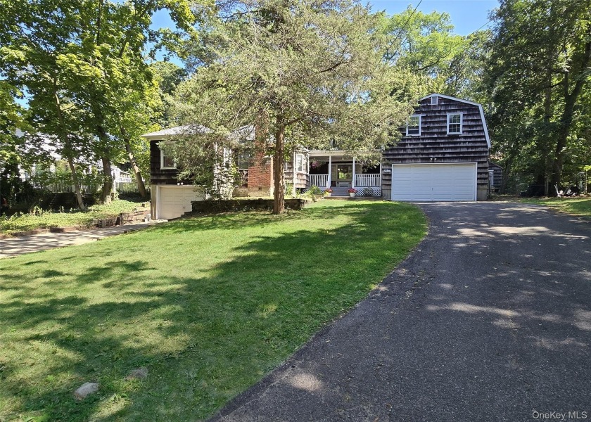 Welcome Home!  Expanded Ranch in Sound Beach with 4 Bedrooms - - Beach Home for sale in Sound Beach, New York on Beachhouse.com