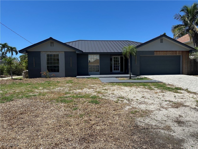 Welcome to 888 Limpet Drive on Sanibel Island - where - Beach Home for sale in Sanibel, Florida on Beachhouse.com