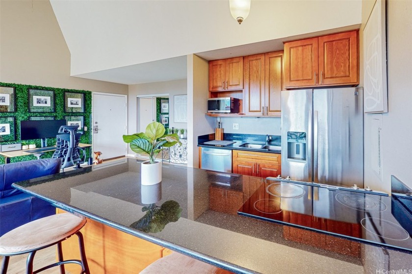 Gorgeous 2 bedroom 1 bath with open floor plan accented by the - Beach Condo for sale in Waianae, Hawaii on Beachhouse.com
