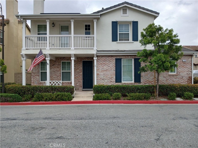 This beautiful Costa Mesa home just 10 minutes from the beach - Beach Home for sale in Costa Mesa, California on Beachhouse.com