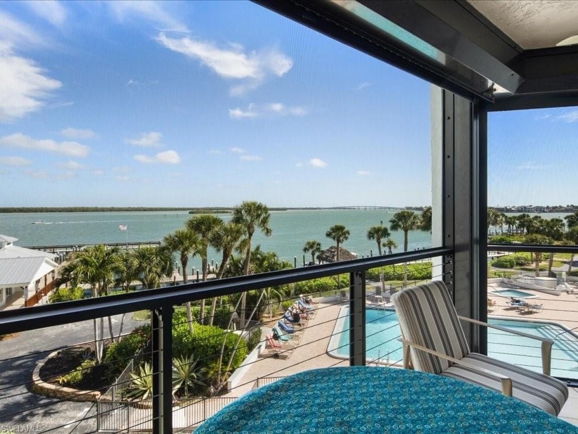 LIVE THE FLORIDA ISLAND LIFESTYLE! ~ Let this view inspire you - Beach Home for sale in Marco Island, Florida on Beachhouse.com