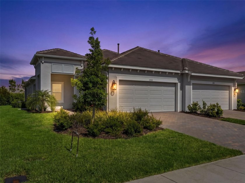 LIVE THE WELLEN PARK LIFESTYLE IN THIS HIGHLY UPGRADED TIDEWATER - Beach Home for sale in Venice, Florida on Beachhouse.com