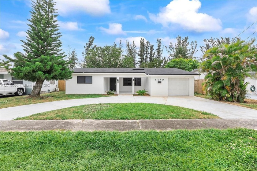 Discover this stunning 3-bed, 2-bath. Newly renovated with - Beach Home for sale in Sunrise, Florida on Beachhouse.com