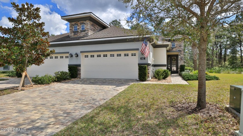 This beautifully maintained 2-bedroom, 2-bath, 2-car garage - Beach Townhome/Townhouse for sale in Ormond Beach, Florida on Beachhouse.com