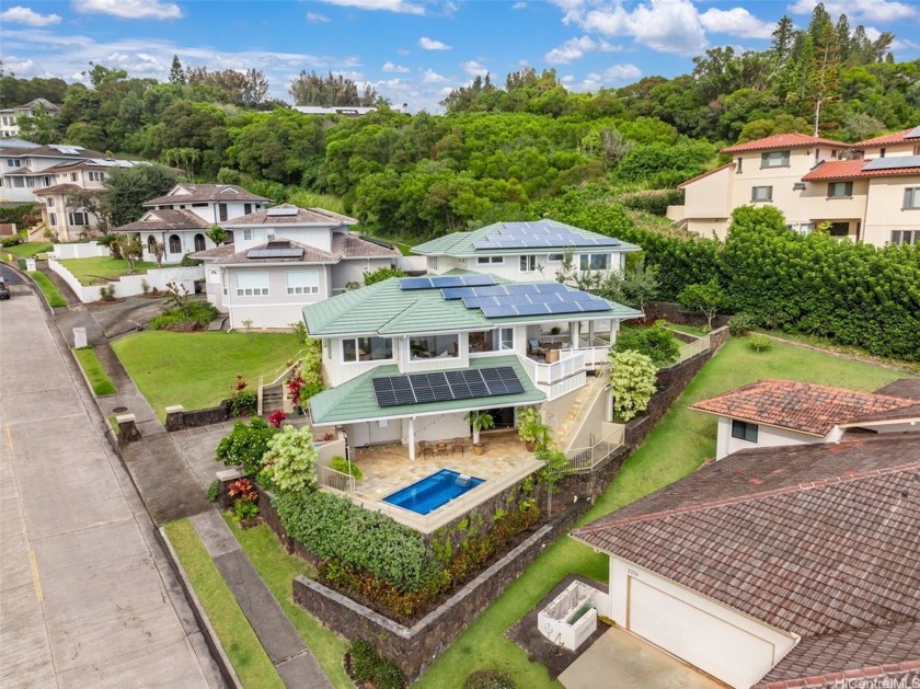 1st time on the market! Perched at 1000+ft elevation in the - Beach Home for sale in Honolulu, Hawaii on Beachhouse.com