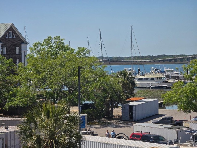 Desired location! Ashley House- walk to restaurants, hospitals - Beach Home for sale in Charleston, South Carolina on Beachhouse.com