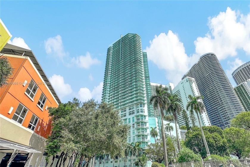 Experience open-concept living in this expansive downtown Miami - Beach Condo for sale in Miami, Florida on Beachhouse.com