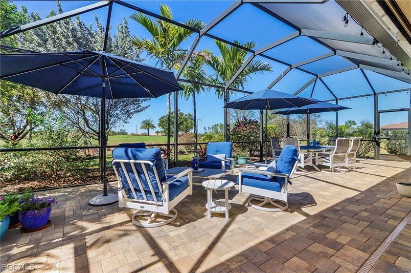 **Welcome to Your Slice of Southwest Florida Paradise** Tucked - Beach Home for sale in Fort Myers, Florida on Beachhouse.com