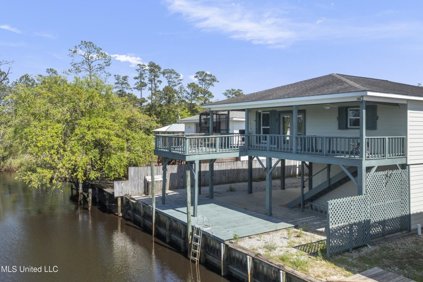 Welcome to your coastal paradise, a charming coastal retreat in - Beach Home for sale in Bay Saint Louis, Mississippi on Beachhouse.com