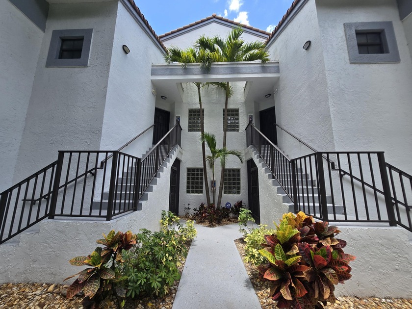 Corner 3 Bedroom Unit 2 bath condo in an extraordinary community - Beach Condo for sale in Boynton Beach, Florida on Beachhouse.com