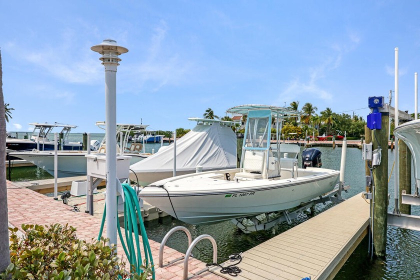 Waterfront Home with dock and deeded/equity boat slip (18,000 - Beach Home for sale in Plantation Key, Florida on Beachhouse.com